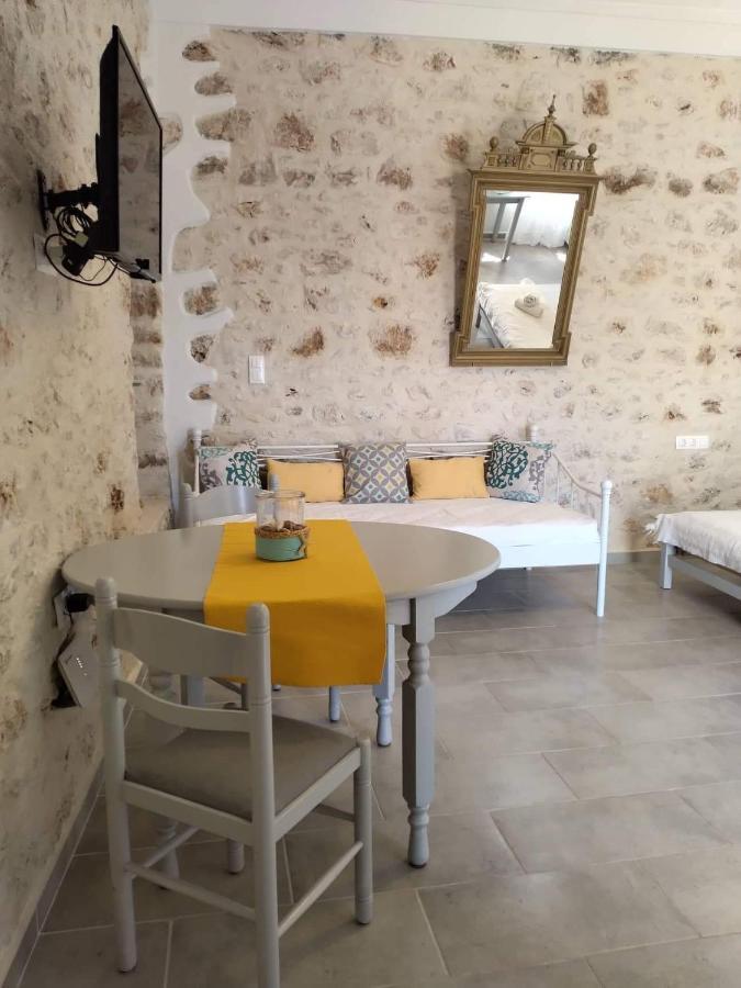 Casa Con Vista Apartments Chalki Town Exterior photo