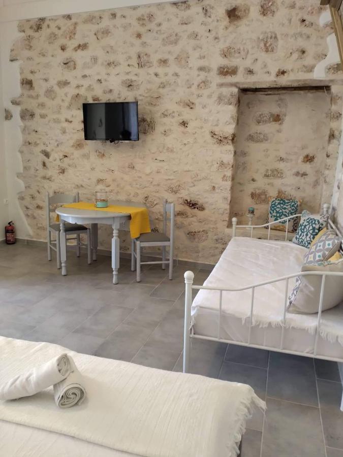 Casa Con Vista Apartments Chalki Town Exterior photo