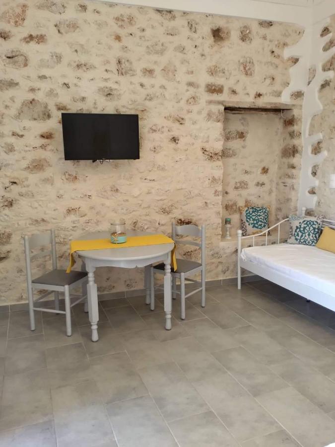 Casa Con Vista Apartments Chalki Town Exterior photo