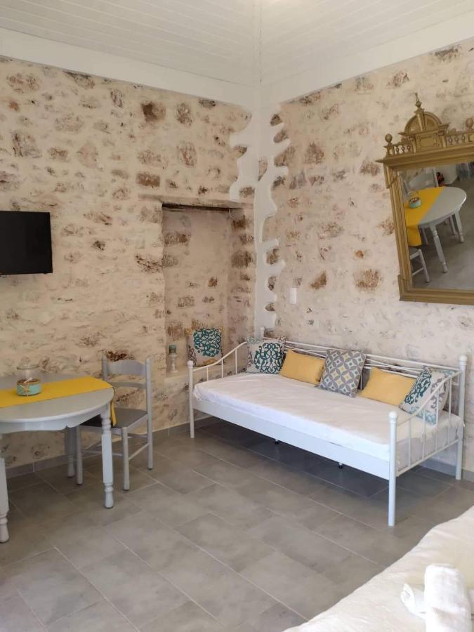 Casa Con Vista Apartments Chalki Town Exterior photo
